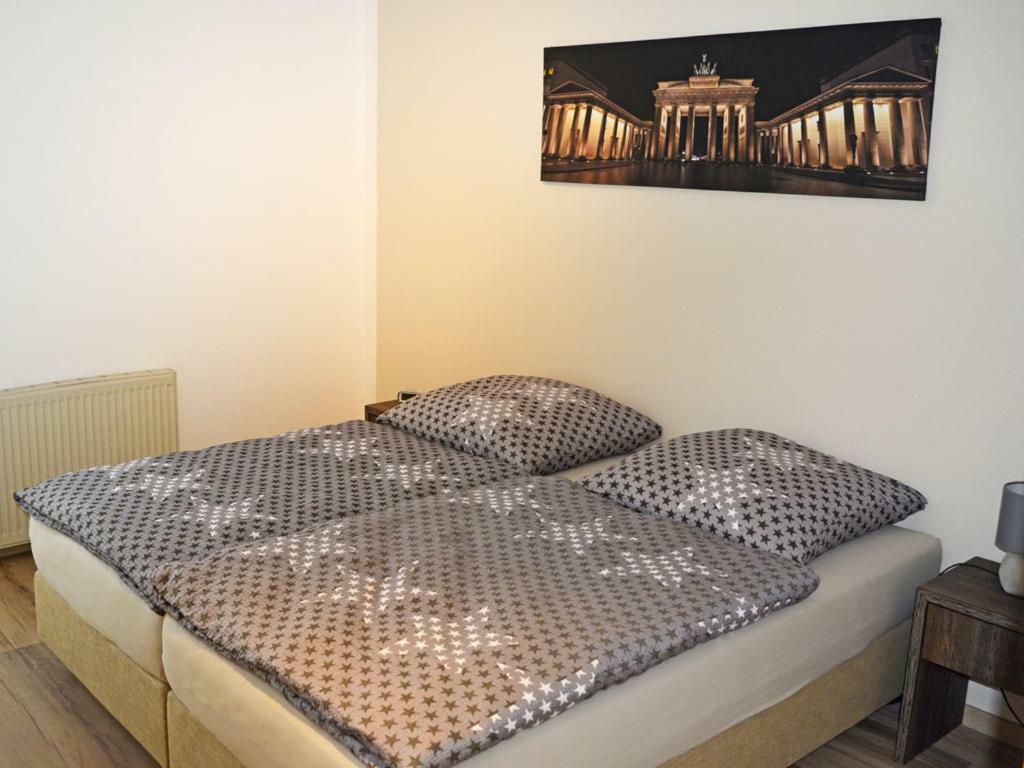 Apartment 2 *